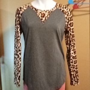 Leopard print and grey jersey